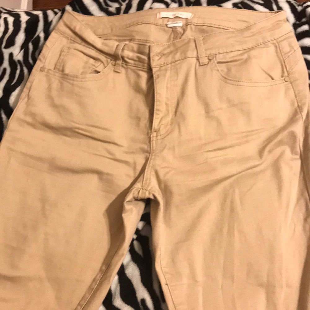 Beige skinny jeans